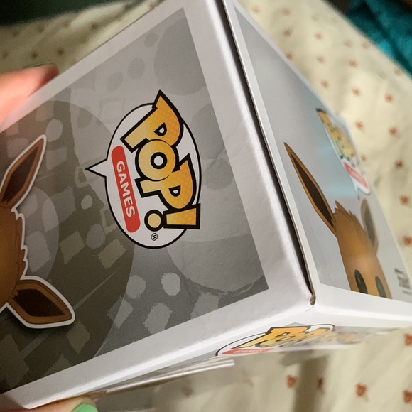Pokémon Eevee Funko Pop! #626 - Picture 7 of 8
